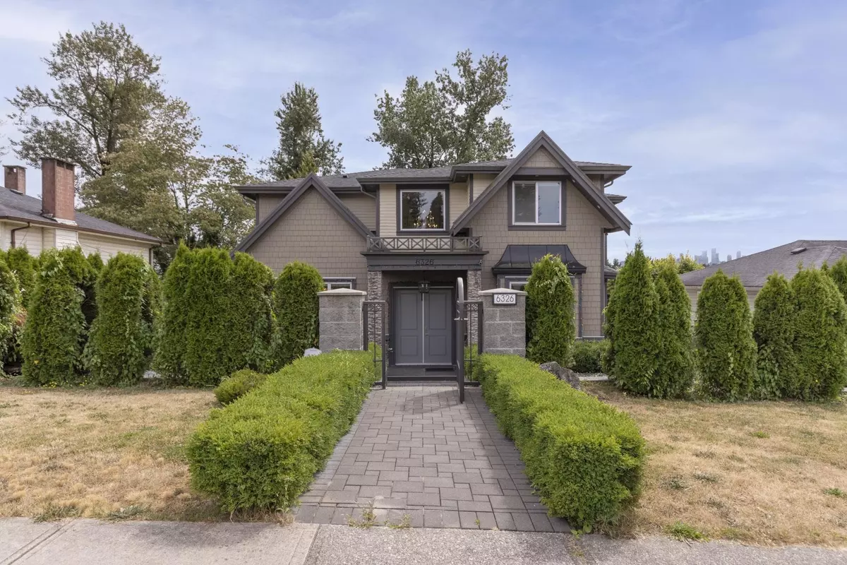 Burnaby, BC V5B 2W6,6326 Dawson ST