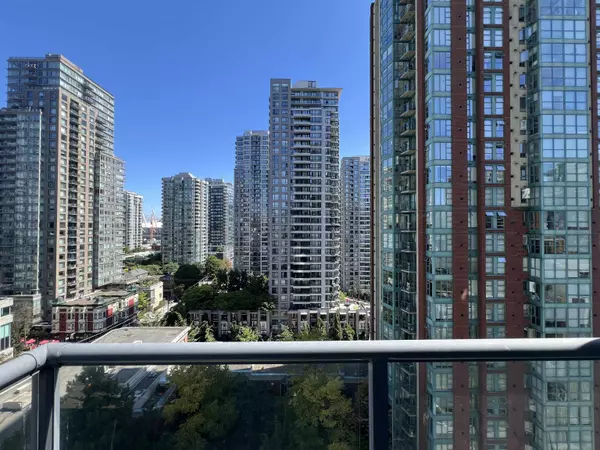 Vancouver, BC V6B 6P6,928 Richards ST #1203
