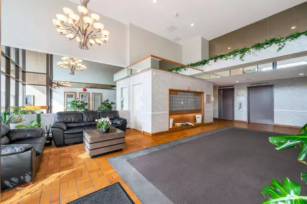 Burnaby, BC V5H 4E5,6595 Willingdon AVE #608