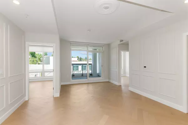 Vancouver, BC V6R 0G4,3668 W 10th AVE #308