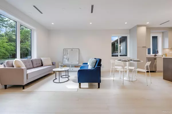 Vancouver, BC V5X 3B6,7180 Ontario ST #2