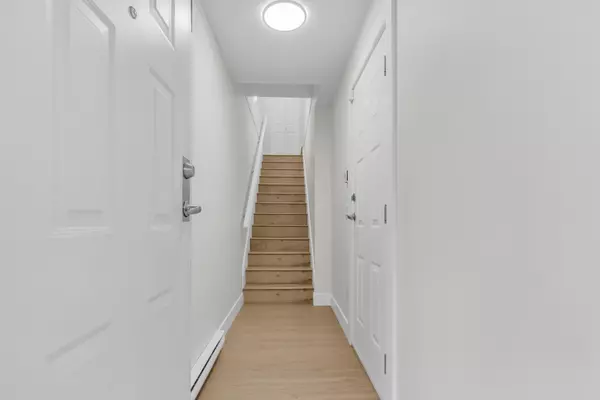 Surrey, BC V4N 0Y9,15871 85 AVE #44