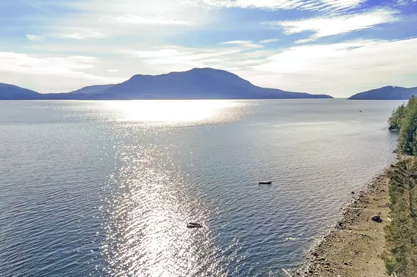 724 The Grove RD Gambier Island, BC V0N 1V0