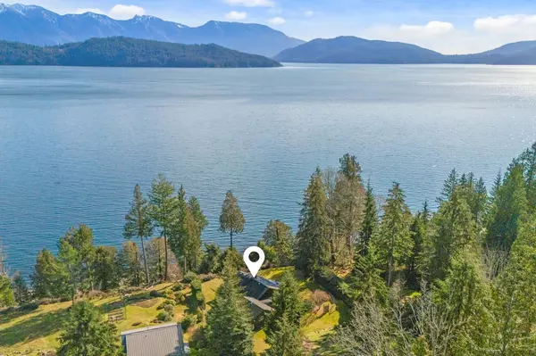 Gambier Island, BC V0N 1V0,724 The Grove RD