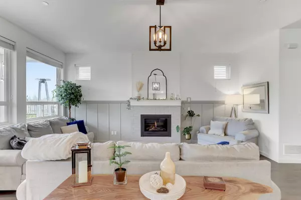 Maple Ridge, BC V2W 1G6,10597 Jackson RD