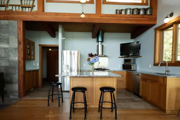 Egmont, BC V0N 1N0,6290 Maple RD