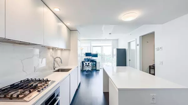 Burnaby, BC V5H 0K4,6463 Silver AVE #806