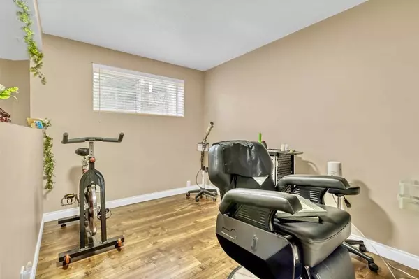 Abbotsford, BC V2T 5S2,31445 Upper Maclure RD #17