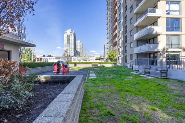 Burnaby, BC V5E 0A9,7225 Acorn AVE #1108
