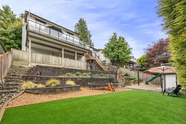 Langley, BC V3A 3K1,20755 46a AVE
