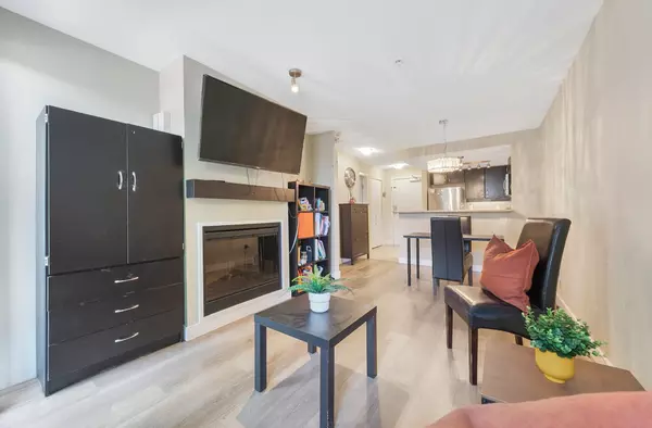 Surrey, BC V3T 5X9,10838 City Pkwy #334