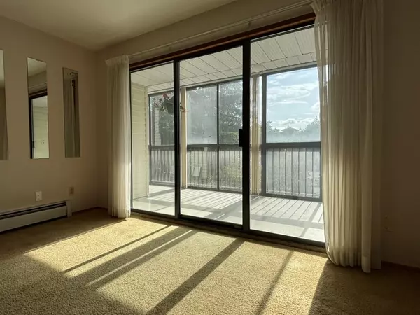 Abbotsford, BC V2T 2C8,32055 Old Yale RD #204