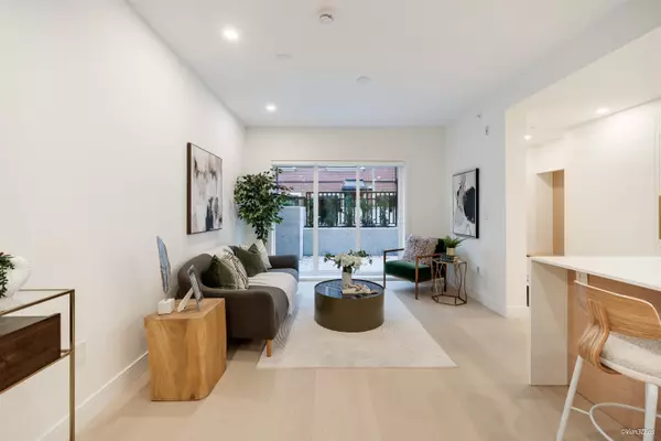 Vancouver, BC V5Z 2K2,918 W 32nd AVE #110