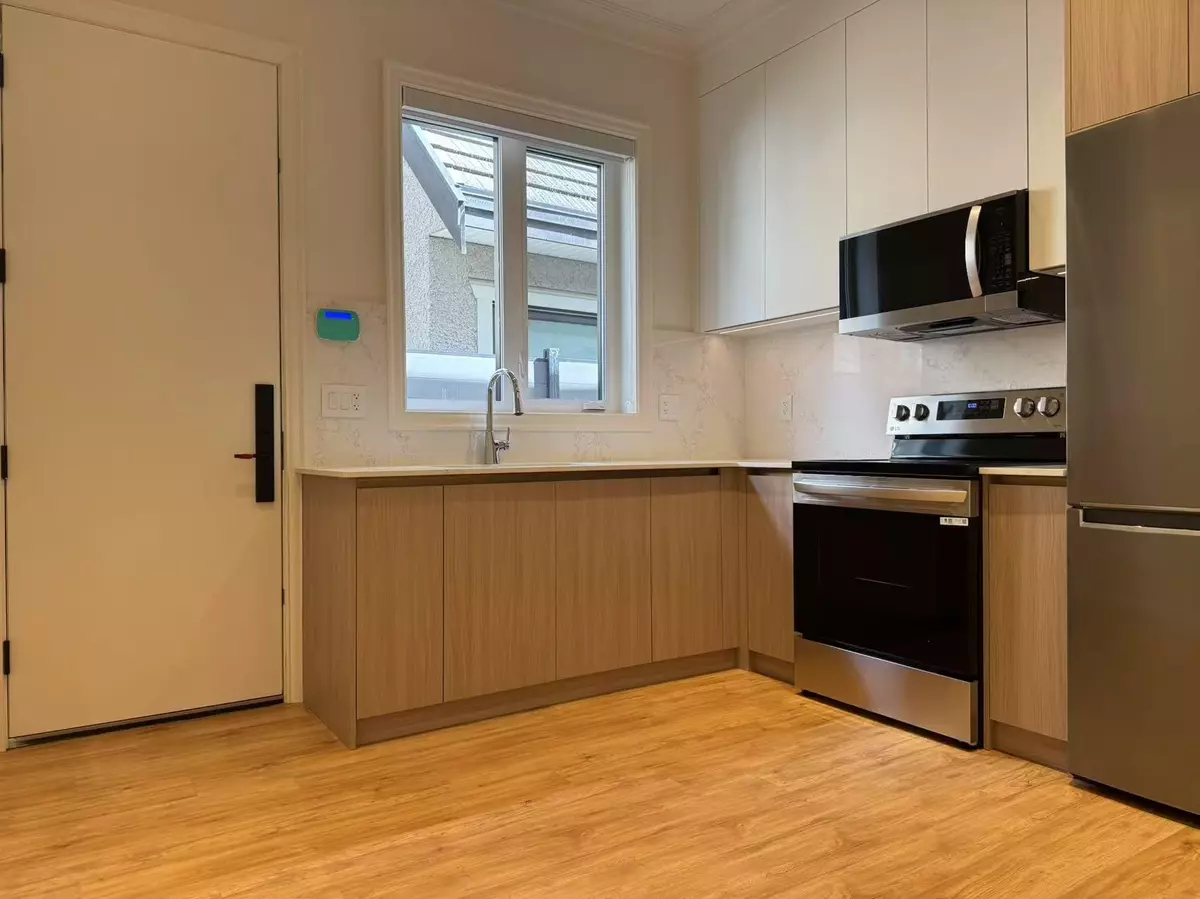 Richmond, BC V7C 2J3,4920 Larkspur Ave