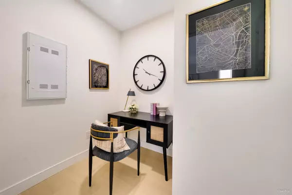 Vancouver, BC V5Z 2K2,918 W 32nd AVE #208