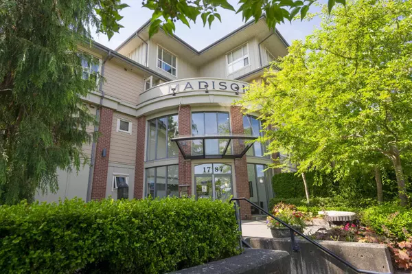 Surrey, BC V4A 4S1,1787 154 ST #205