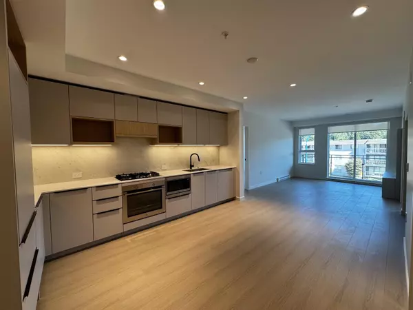 2015 St Johns St, Port Moody, Bc ST #305, Port Moody, BC V7M 1L3