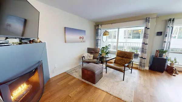 Vancouver, BC V5Z 1L9,985 W 10th AVE #403