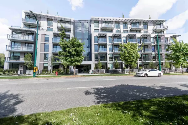 Vancouver, BC V5Z 2Z7,5212 Cambie ST #307