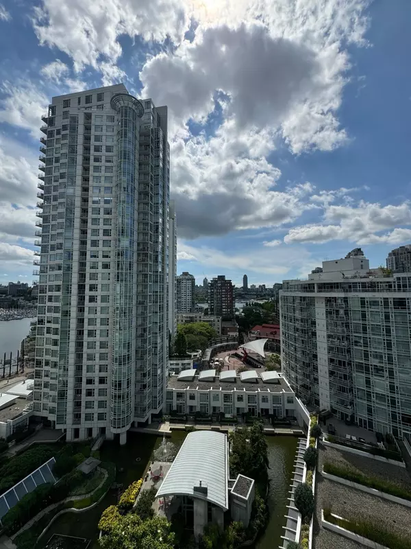 Vancouver, BC V6Z 2Y4,198 Aquarius Mews #1708