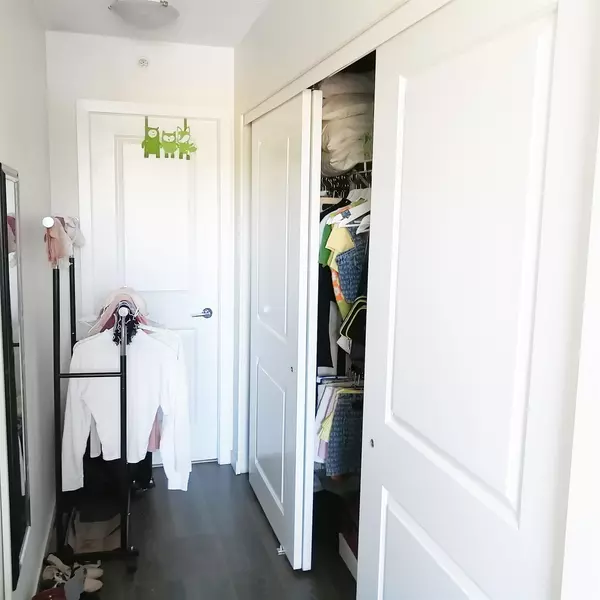 New Westminster, BC V3M 1J9,814 Royal AVE #708