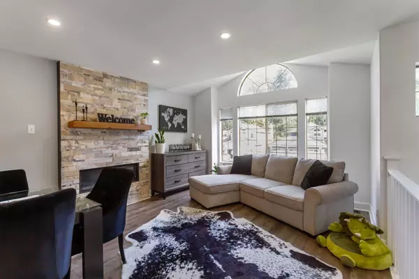 Maple Ridge, BC V2W 1B2,23675 108 LOOP