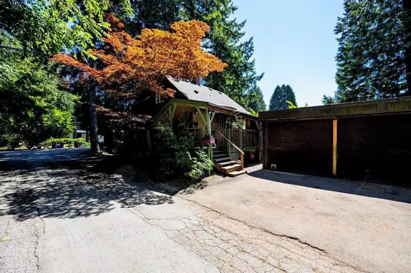 North Vancouver, BC V7R 1A1,1061 Gladwin DR