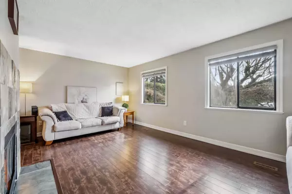 Abbotsford, BC V3S 5G9,1831 Keys PL