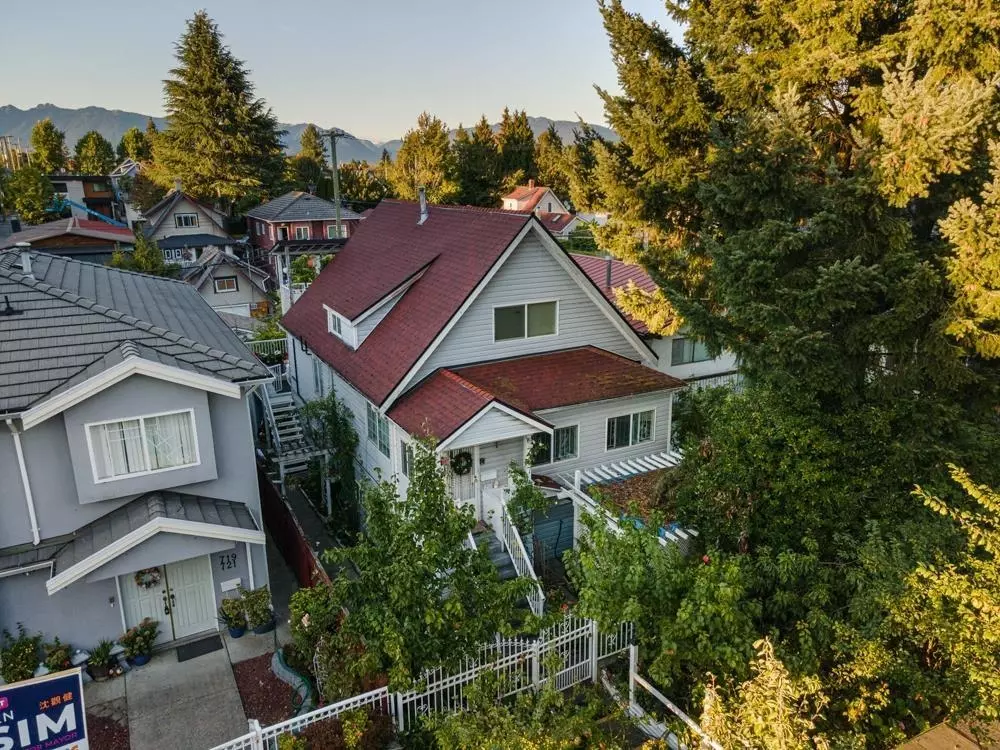 Vancouver, BC V5W 1K5,727 E 39th AVE