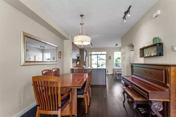 Coquitlam, BC V3E 0G9,1295 Soball ST #20