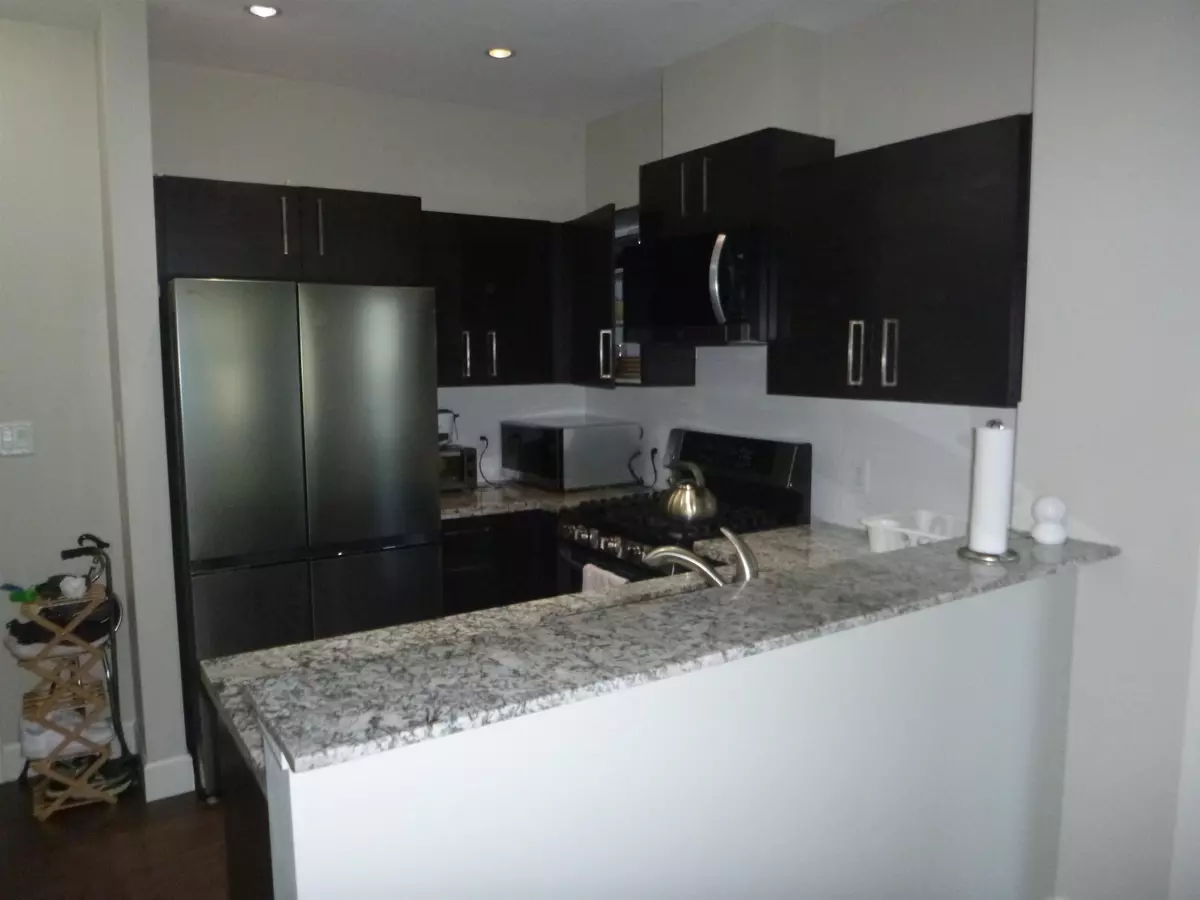 Richmond, BC V6Y 0B7,6611 Eckersley RD #206