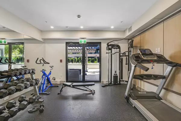 Surrey, BC V3T 0S5,10778 138 ST #605