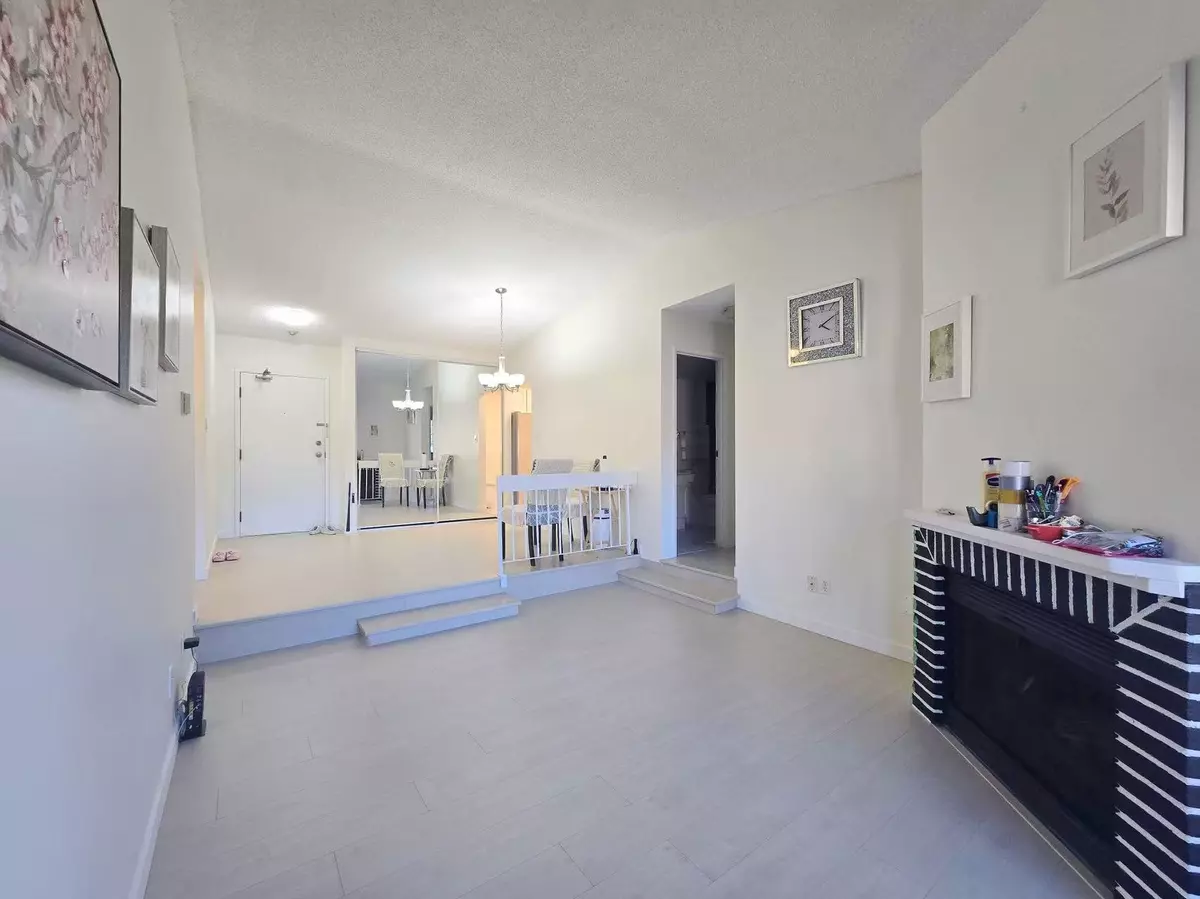 Richmond, BC V6X 3H8,8500 Ackroyd RD #322