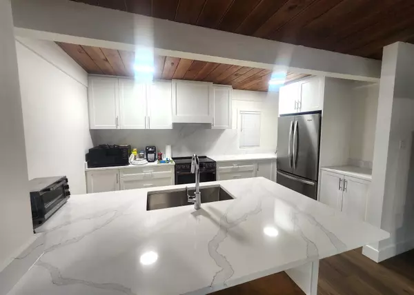 Surrey, BC V3V 2J1,11631 98 AVE