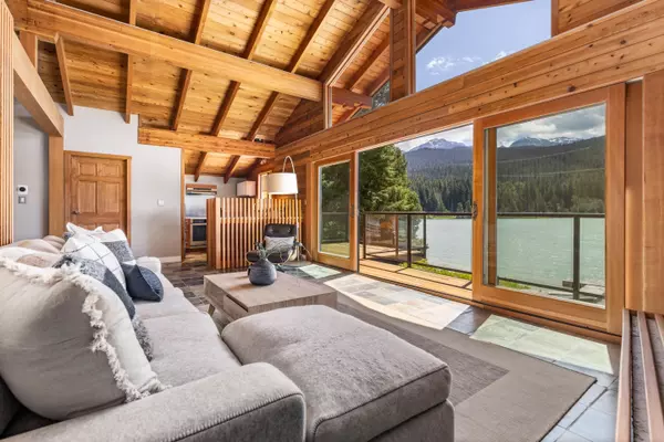 Whistler, BC V8E 0G6,9249 Lakeshore DR