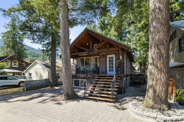 Cultus Lake, BC V2R 4Y7,311 Spruce ST