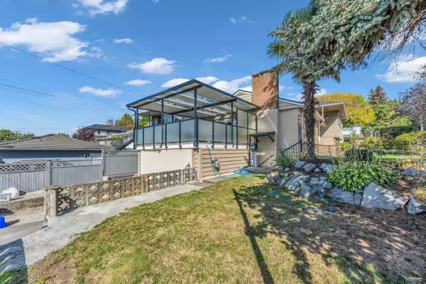 Vancouver, BC V5P 3E6,8025 Borden ST