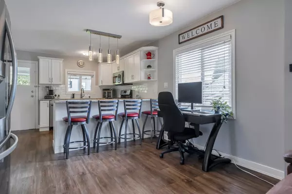 Coquitlam, BC V3K 4L7,221 Lebleu ST