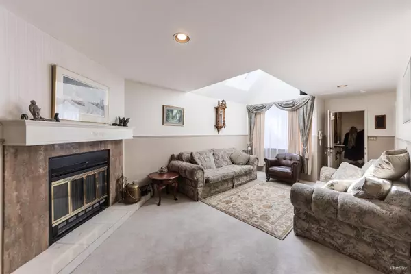 Vancouver, BC V6M 2M6,2141 W 47th AVE