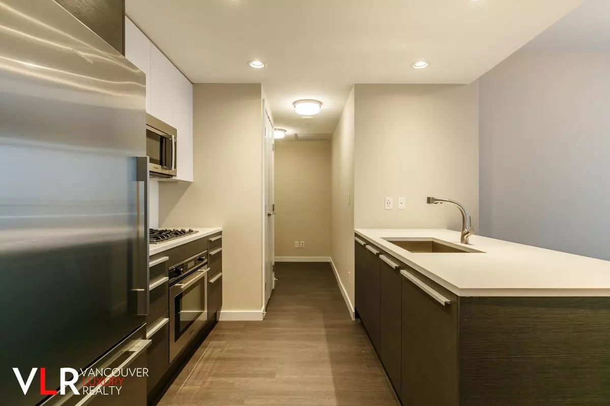 Burnaby, BC V5C 0J2,4485 Skyline DR #4004