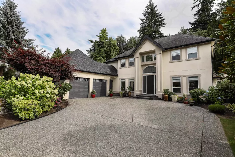 13856 19a AVE, Surrey, BC V4A 9M2