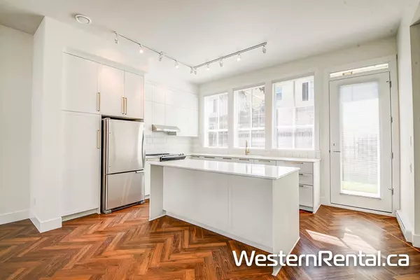 15898 27 AVE #82, Surrey, BC V3S 3W3