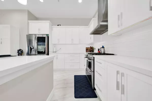 23849 103a AVE Maple Ridge, BC V2W 1G3