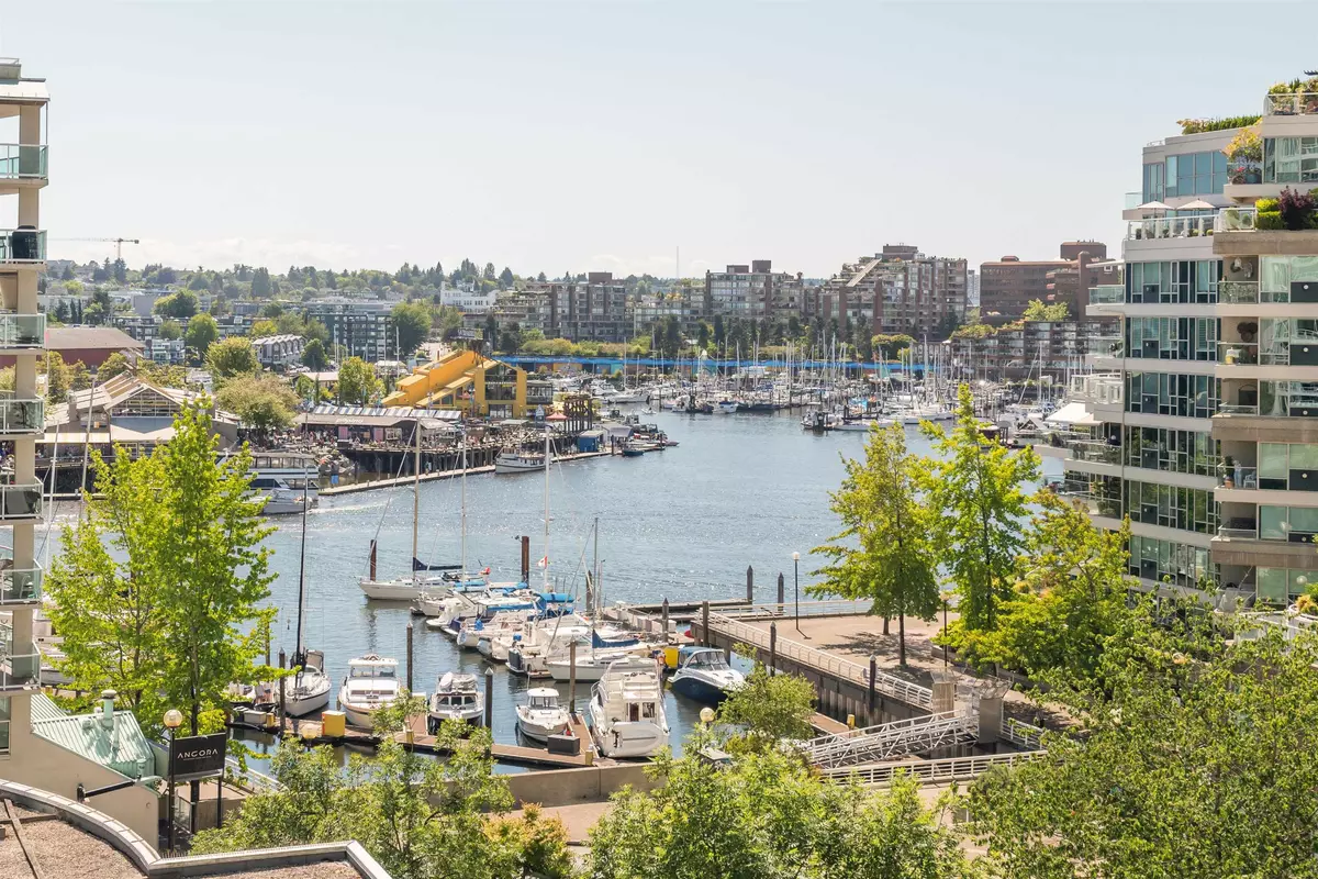 Vancouver, BC V6Z 2N1,1500 Howe ST #604