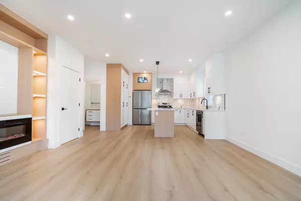 Surrey, BC V3W 1E6,16689 16 AVE #102