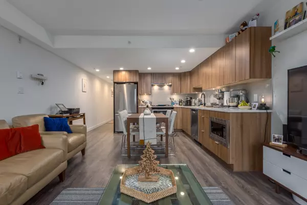 Squamish, BC V8B 1B7,1365 Pemberton AVE #304