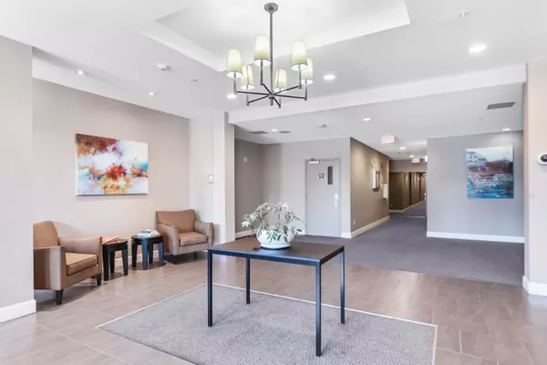 Maple Ridge, BC V2X 8Z3,12283 224 ST #210