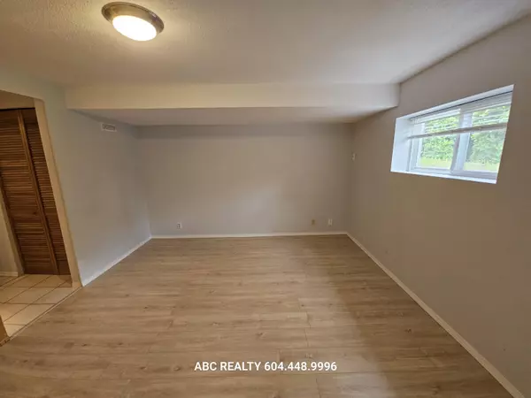 Burnaby, BC V5E 1N2,6XXX Imperial ST #LOWER