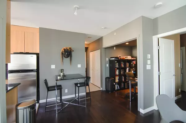 Vancouver, BC V6B 1J6,1001 Richards ST #2401
