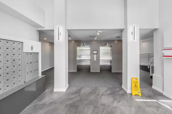 Surrey, BC V3T 1T1,14225 103a AVE #314